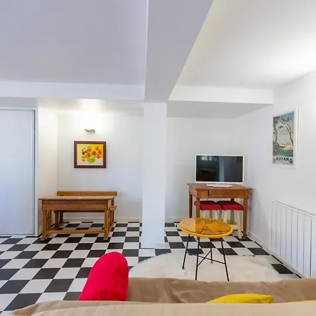 Maison Foncillon-chay Classee Pmr Royan