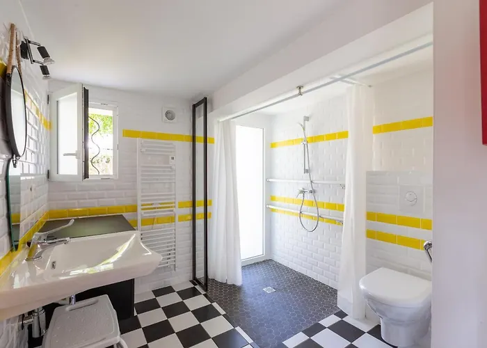 Maison Foncillon-chay Classee Pmr 度假居 *