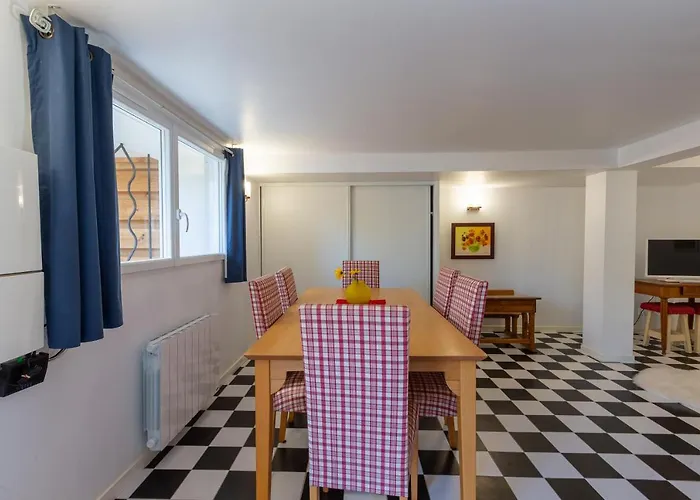 Maison Foncillon-chay Classee Pmr *